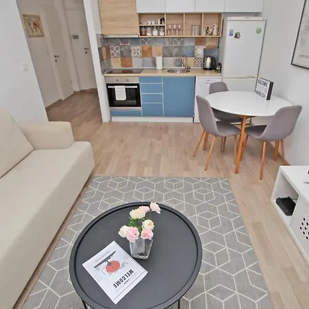 Morich In The Heart Of Old Town With Garden *