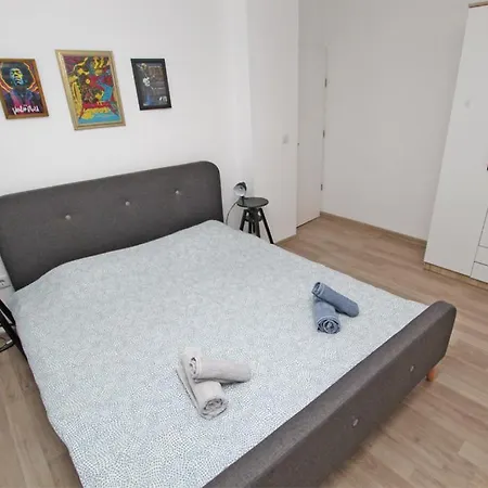 Apartment Morich In The Heart Of Old Town With Garden