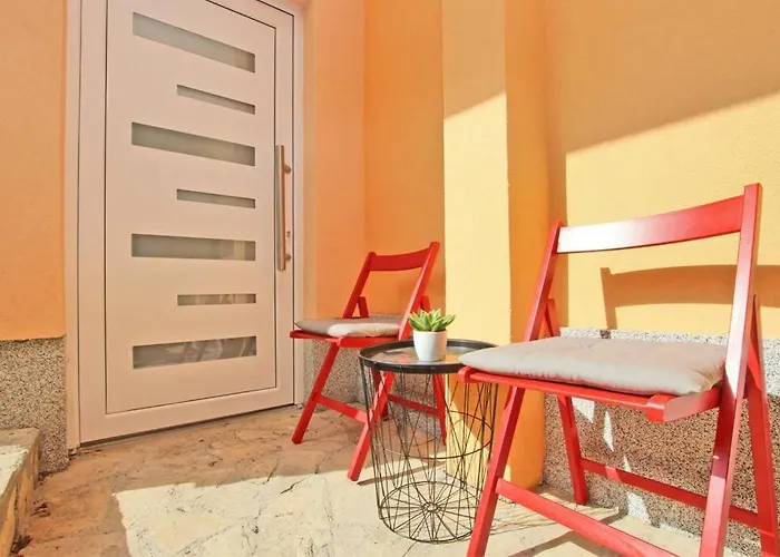 Morich In The Heart Of Old Town With Garden