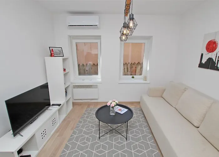 Morich In The Heart Of Old Town With Garden Apartament *